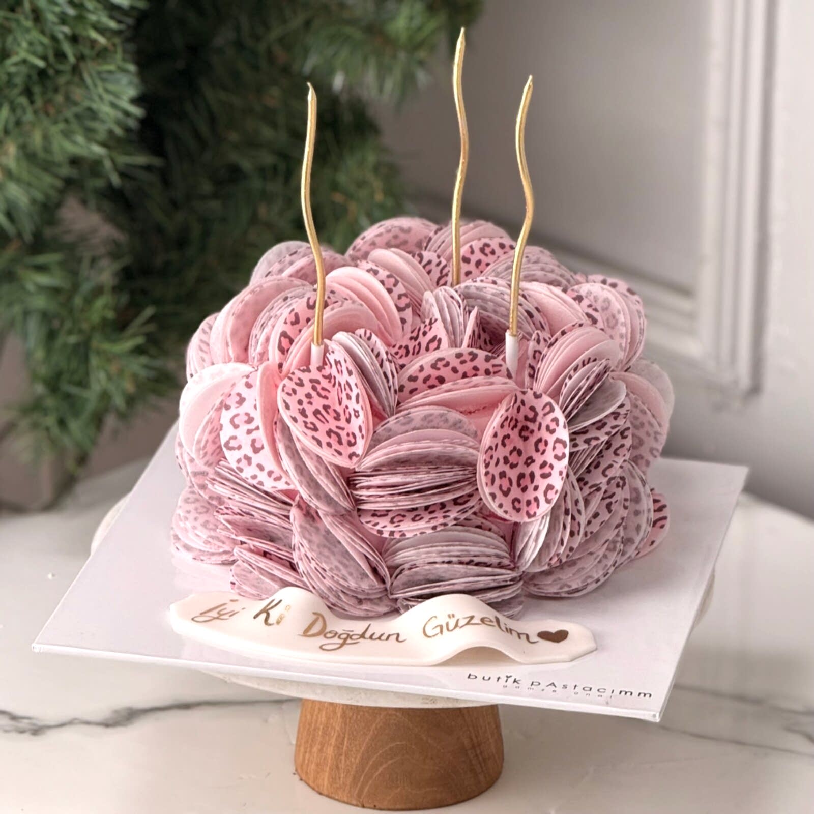 Leopar Wafer Paper Pasta