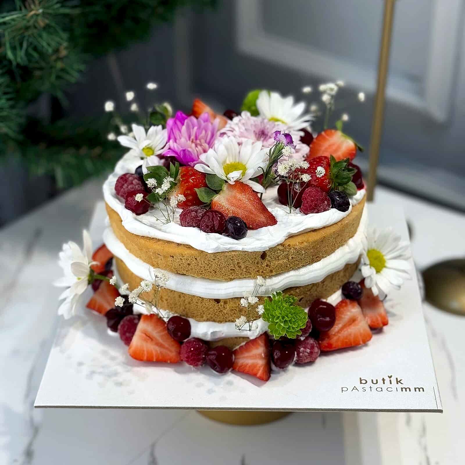 Pinterest Pastası ( Çiçekli Meyveli Pasta )