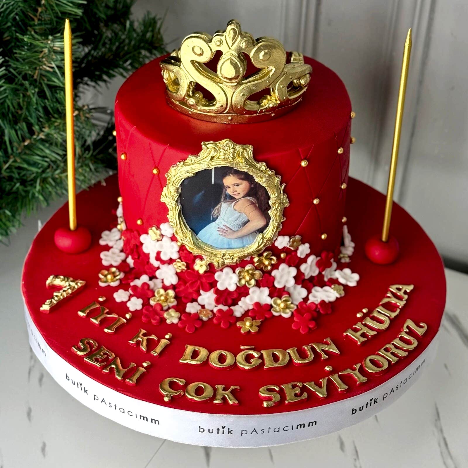 Prenses Taçlı Kırmızı Çocuk Pastası