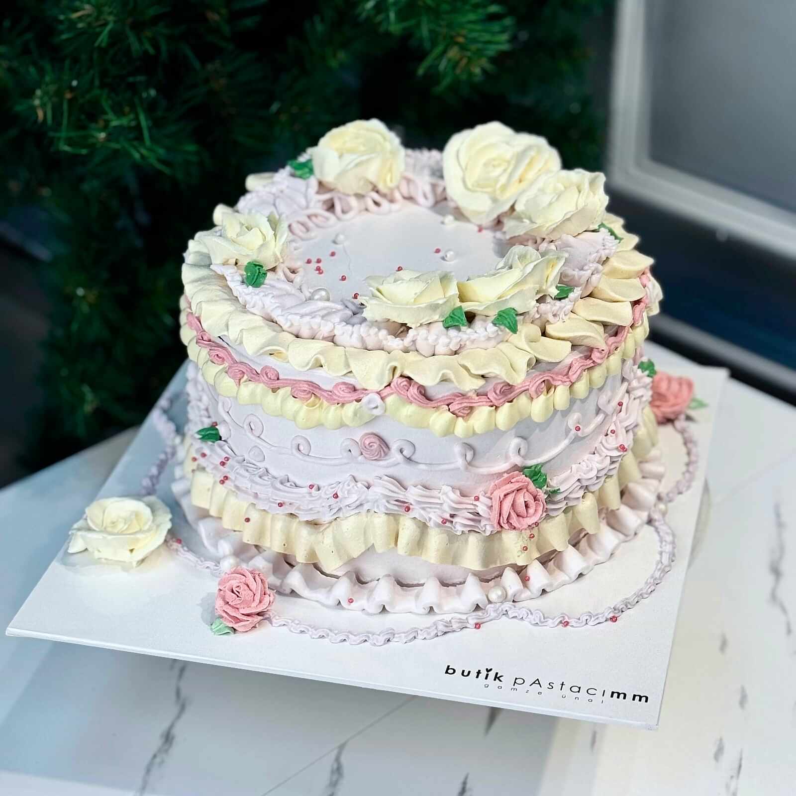 Vintage Dizayn Özel Tasarım Pasta