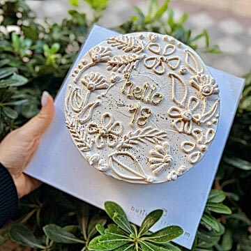 18 Yaş Temalı Yazılı Pasta