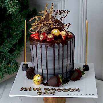 Antrasit Çikolata Akıtmalı Kremalı Erkek Pastası