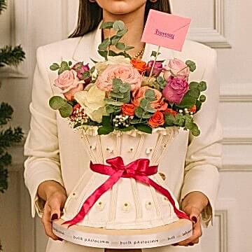 Çiçek Buketi Özel Tasarım Pasta