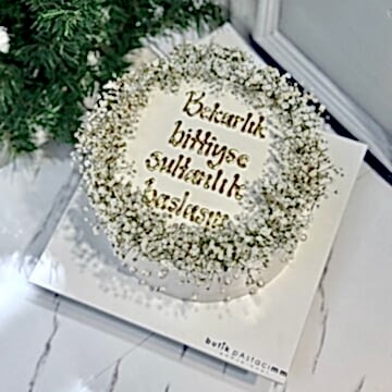 Çiçekli Yazılı Pasta