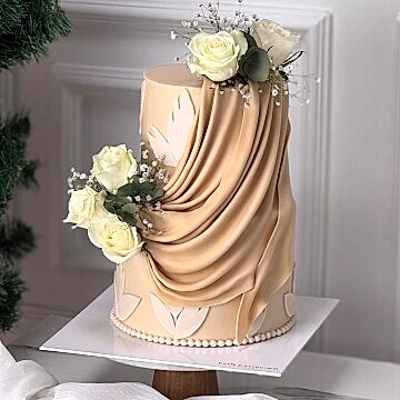 Drapeli Özel Tasarım Nişan Pastası