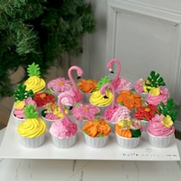 Flamingo ve Yaz Temalı Tasarım Cupcake