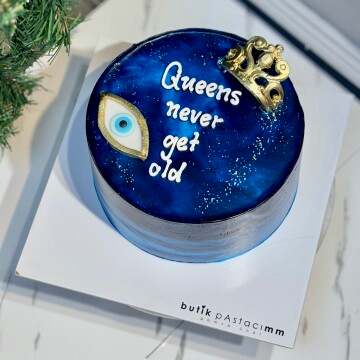 Göz Detaylı Kraliçe Konsept Yazılı Pasta