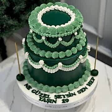 İki Katlı Vintage Dizayn Yeşil Pasta