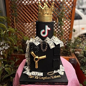 Kasa Temalı Kişiye Özel Süslemeli Pasta