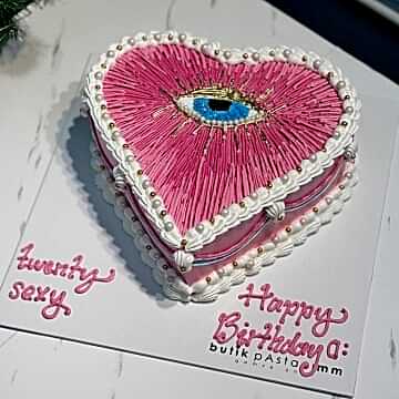 Nazar Göz Çizimli Retro Pasta