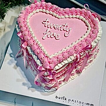 Pembe Kurdeleli Vintage Kalpli Pasta