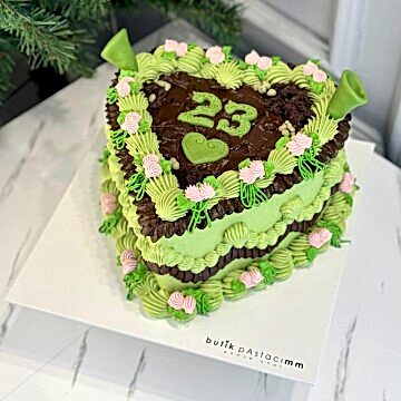 Shrek Temalı Yeşil Kremalı Pasta