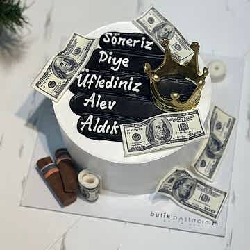 Söneriz Diye Üflediniz Alev Aldık Yazılı Taçlı Pasta