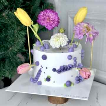 Trend Karışık Çiçekli Tasarım Pasta (Mor Geçişli)