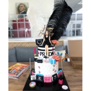 Tüylü Çiçekli Kişiye Özel Figürlü Pasta