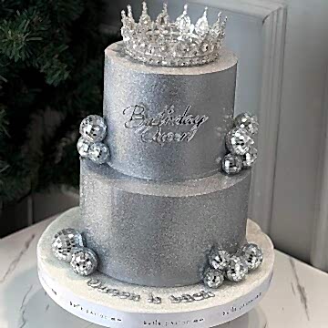 Üfleyince Etrafa Sim Saçılan Silver Taçlı Disco Toplu İki Katlı Pasta (Simli Pasta Üfleme)