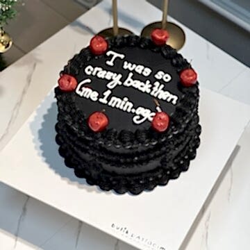 Vintage Dizayn Kirazlı Siyah Pasta