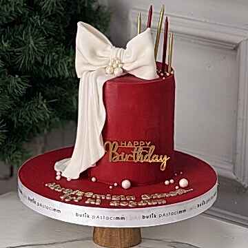 Yan Kurdeleli Kırmızı Pasta